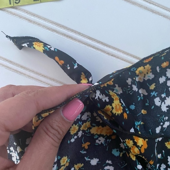 Ditsy floral wrap skirt Size 1X NEW - Picture 11 of 14